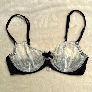 Victorias Secret Black and white bra-34c